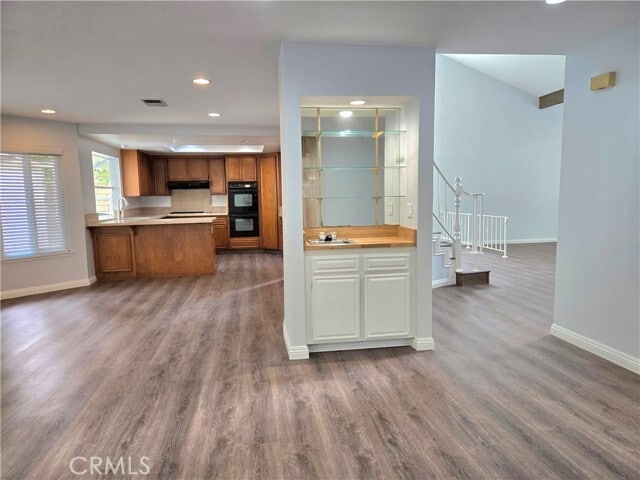 Building Photo - 2173 Seaview Dr