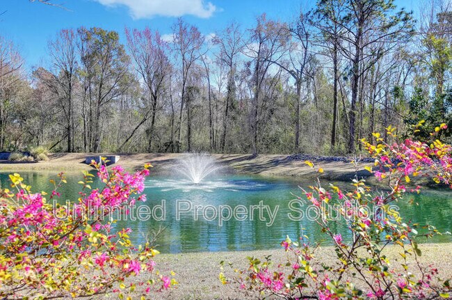 Building Photo - 5010 Hunters Trail