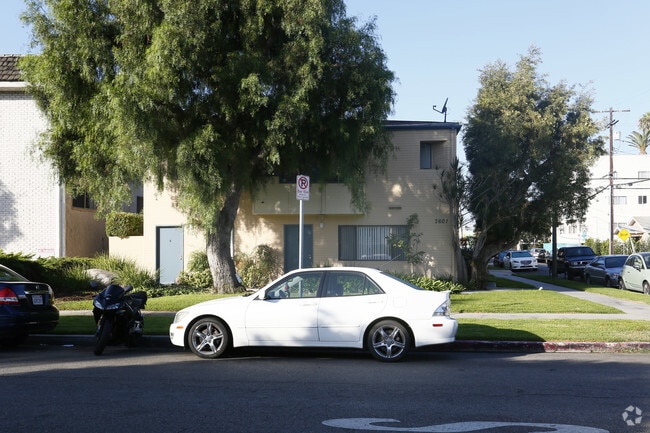 Building Photo - 3601 Jasmine Ave