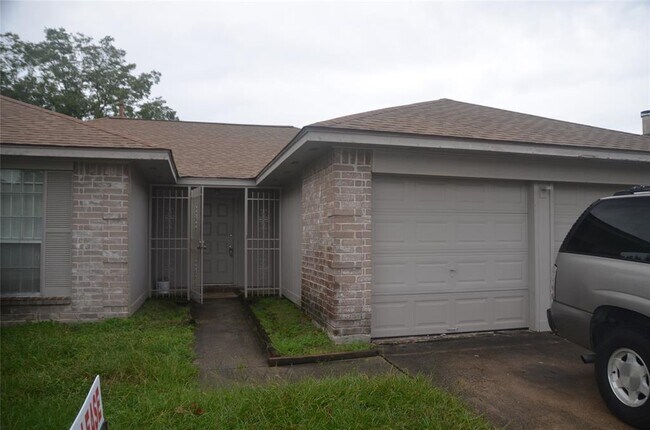 Building Photo - 3407 Sandbrook Dr