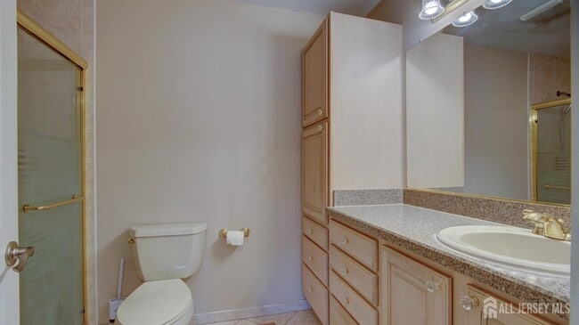 Building Photo - 18 Thomas Paine Dr