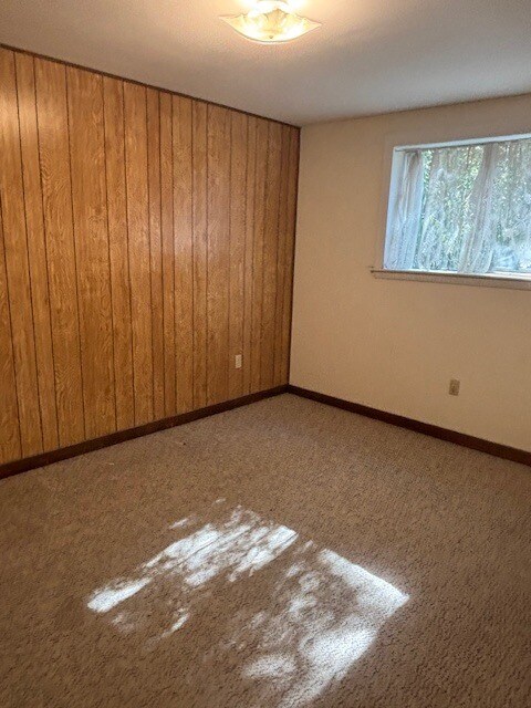 Building Photo - 234 Middle Rd