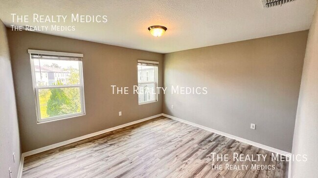 Building Photo - 413 Legacy Lp