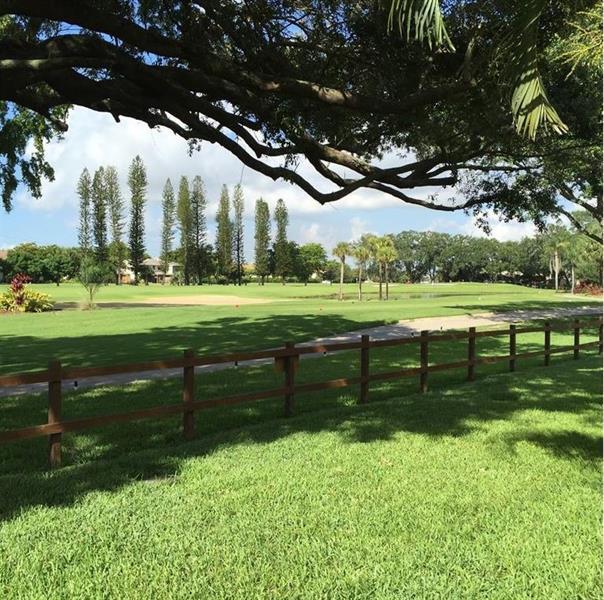 Building Photo - 10740 S Golfview Dr