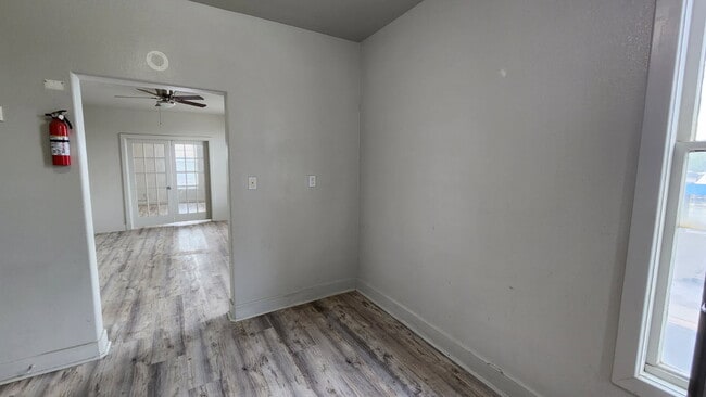 Building Photo - 105 S Harriet Ave