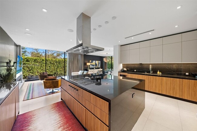 Building Photo - 4585 Nautilus Dr