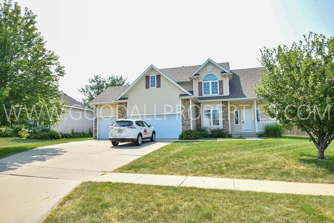 Primary Photo - Executive Home with 4 Bedrooms, 2.5 Bath I...