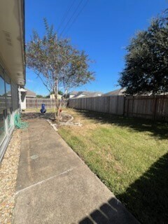 Building Photo - 8114 Lantana Dr