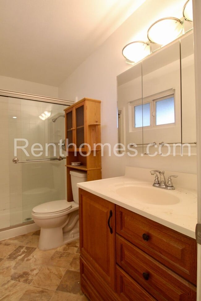 Building Photo - 13828 Otis Pl