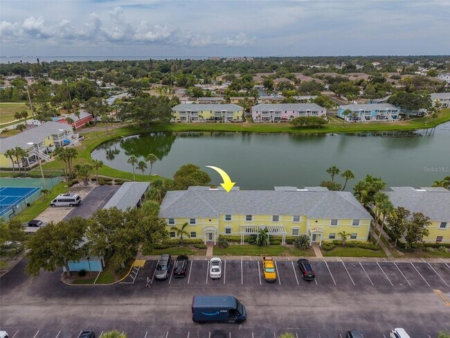 Building Photo - 222 Pompano Dr SE