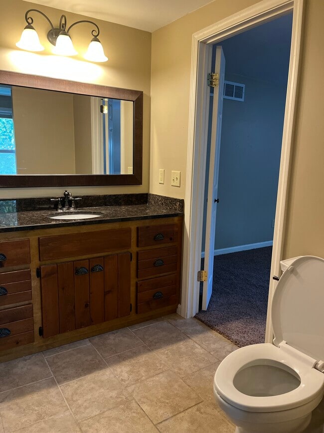 Building Photo - 1035 IN-25