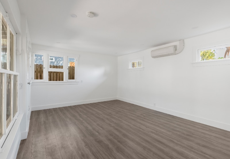 Building Photo - 1446 E Topeka St