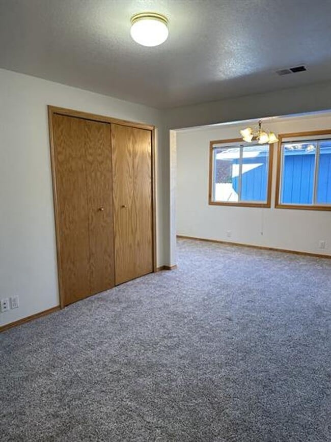 Building Photo - McKinleyville house