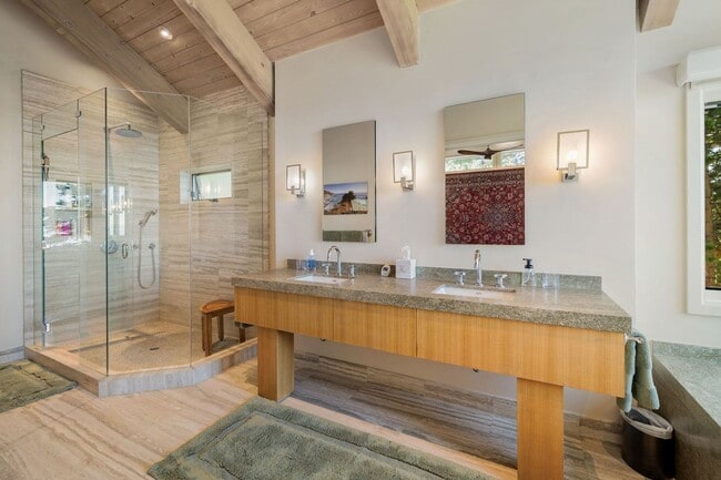 Building Photo - Tahoe Elegance