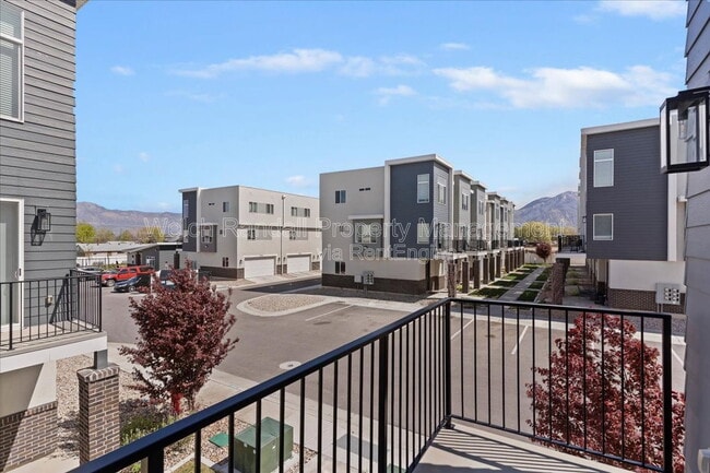 Building Photo - 2342 Leigh Ln