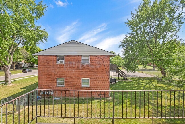 Building Photo - 861 Kingsford Rd