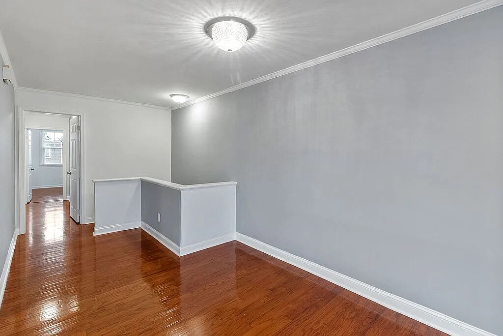 Building Photo - 802 Loney St