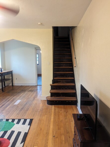 Building Photo - 703 Transverse Ave