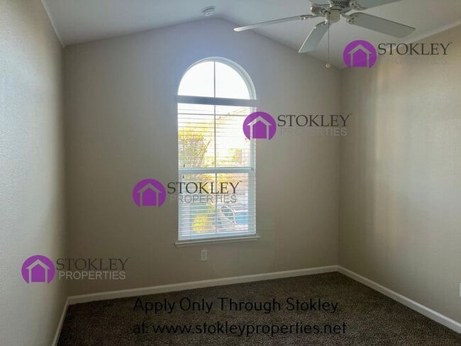 Building Photo - 1019 Sycamore Ln