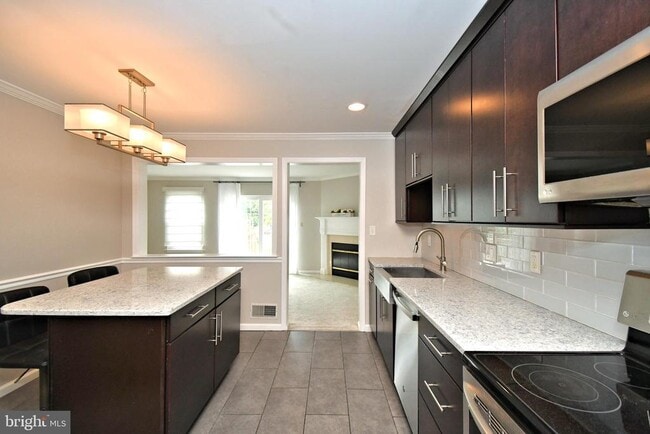 Building Photo - 4258 Red Oak Ct