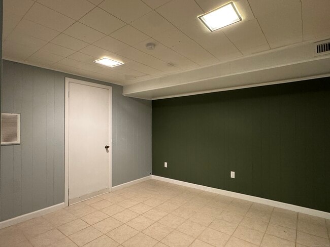 Building Photo - 118 Pullen Ave