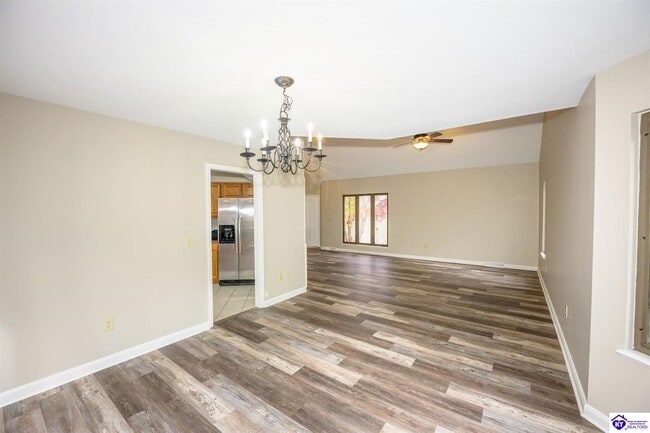 Building Photo - 356 Bittersweet Dr