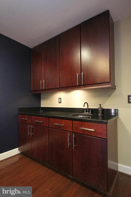 Building Photo - 8027 Merry Oaks Ct