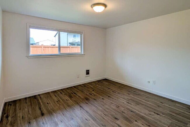 Building Photo - 8026 51st Ave NE