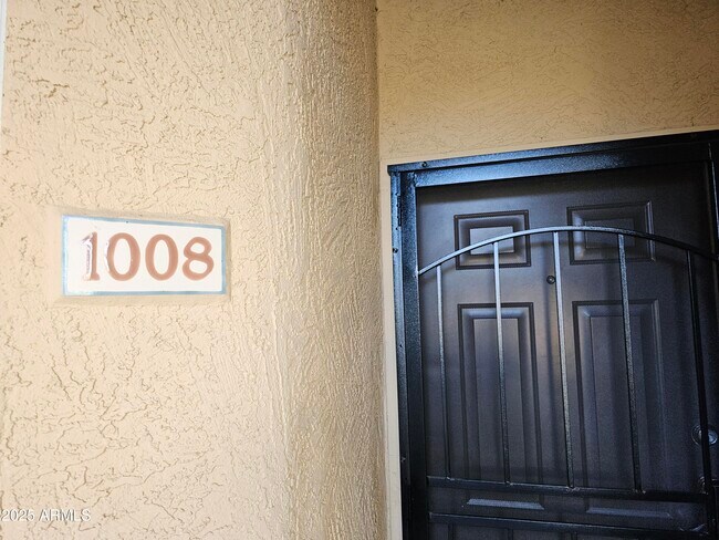 Building Photo - 10410 N Cave Creek Rd