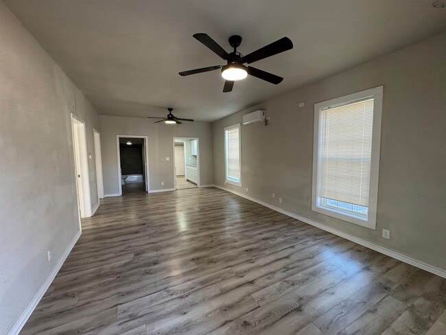 Building Photo - 1904 Grant St