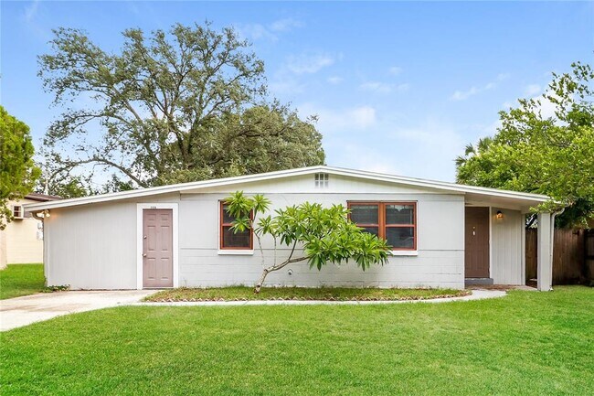 Primary Photo - 2326 E 111th Ave