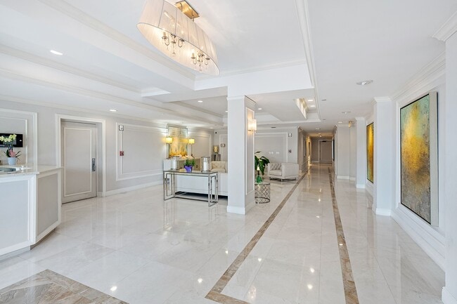 Building Photo - 3390 S Ocean Blvd