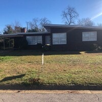 Building Photo - 2725 Prince Cir
