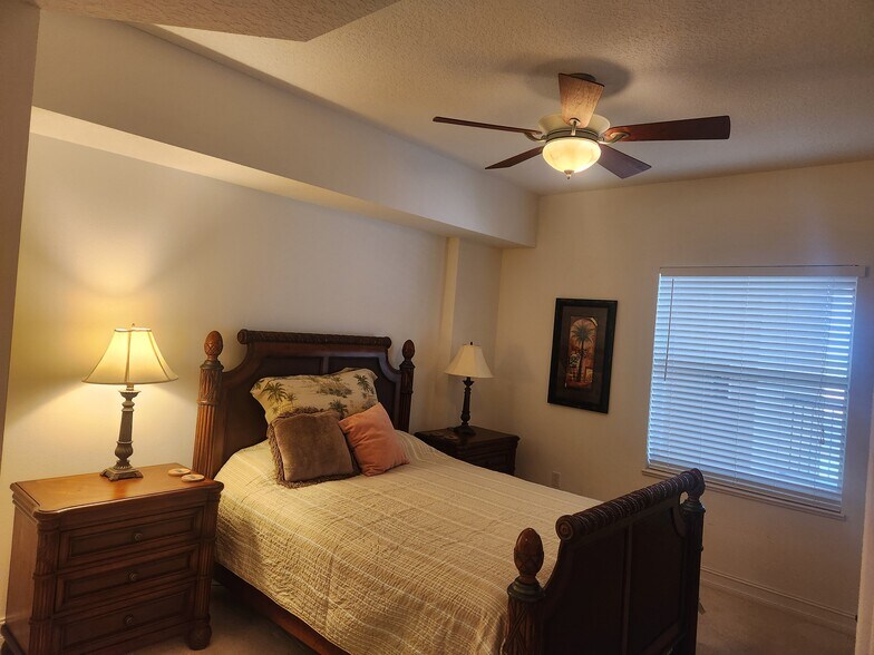 Bedroom 1 - 425 Pierce Ave