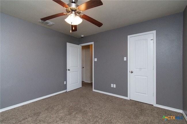 Building Photo - 3264 Vineyard Trail