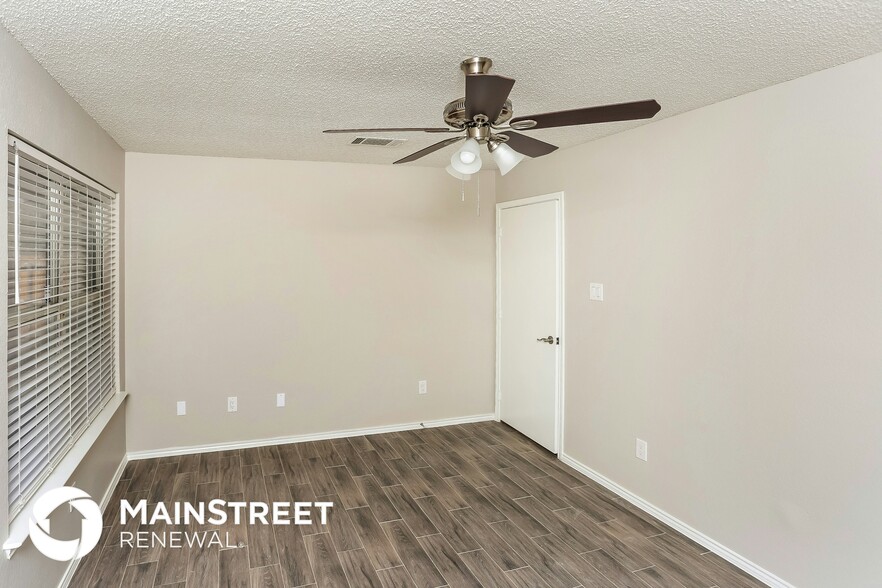 Building Photo - 501 Brazos St