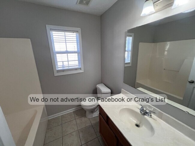 Building Photo - Saddle Ridge- Thackeray Drive