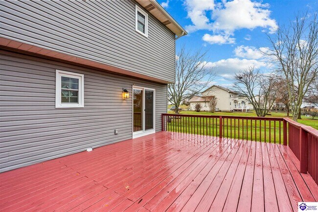 Building Photo - 215 Darrell Dr