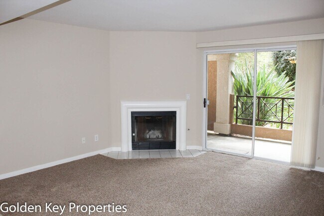 Building Photo - 2BR/2BATH Ground level Condo in La Costa Alta. 1 Car Garage! Community pool! Water/trash Included!