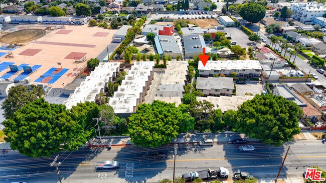 Building Photo - 4575 Inglewood Blvd