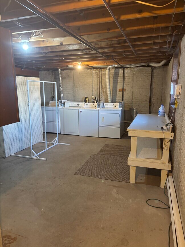 Building Photo - 1001 14th St