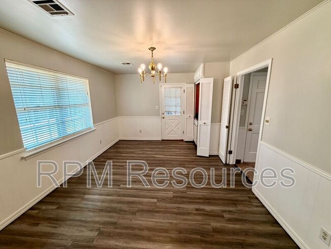 Building Photo - 4120 NW 44th St