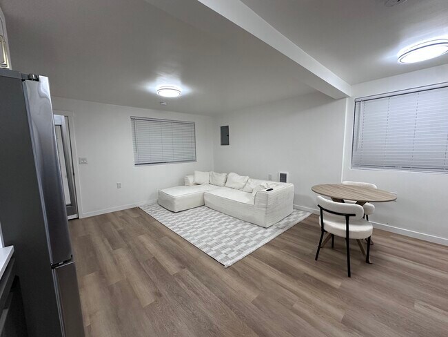 Building Photo - 1747 NE 147th St