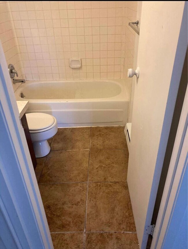 Building Photo - Duplex