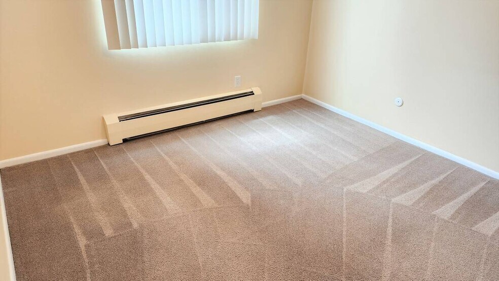 Building Photo - 918 S Logan St