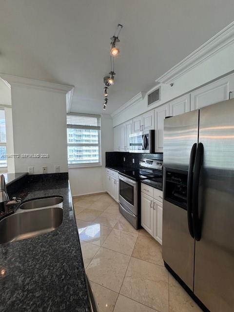 Building Photo - 1155 Brickell Bay Dr