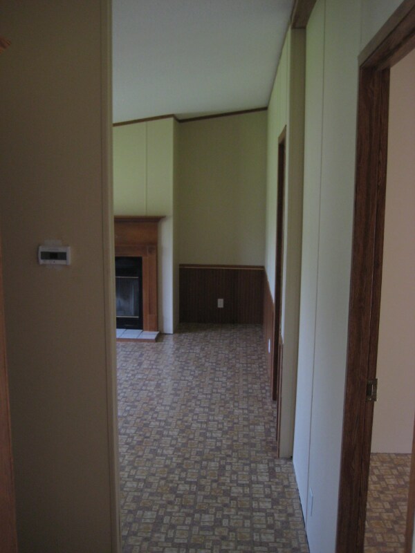 Building Photo - 124 Angie Dr