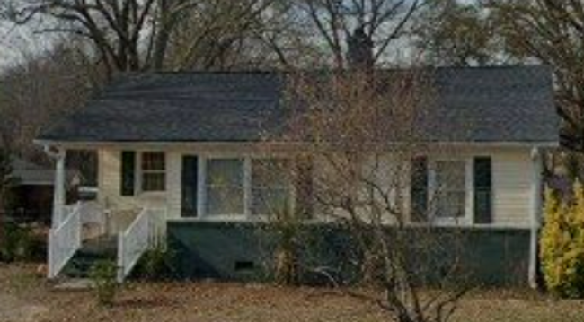 Primary Photo - Cute 2 Bedroom and 1 Bath in Popular Greer...