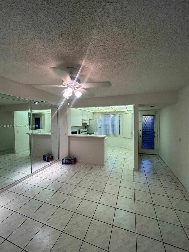 Building Photo - 1351 SW 125th Ave