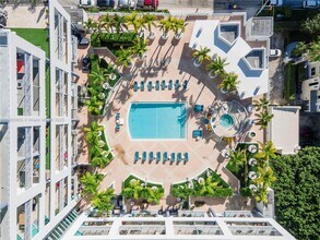 Building Photo - 350 NE 24th St